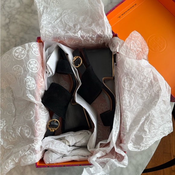 Tory Burch Selby Block Heel Sandal - Picture 4 of 12